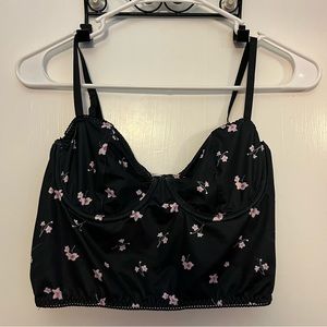 Black Cropped Tank Top With Pink Flowers